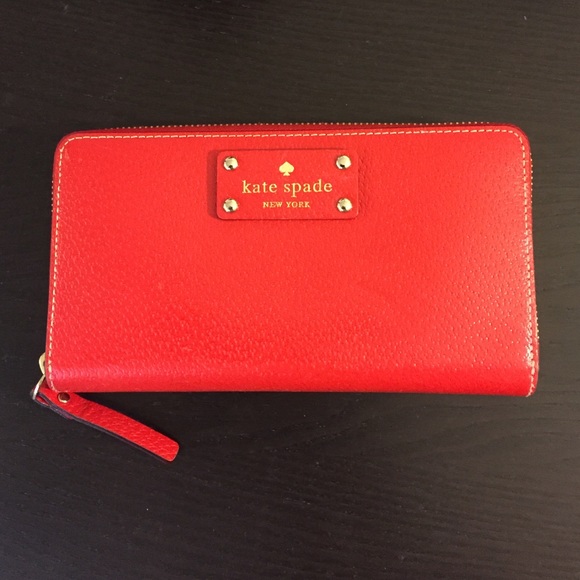 kate spade red Cedar Street Lacey wallet w/ zipper