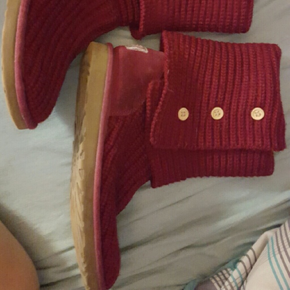 UGGS