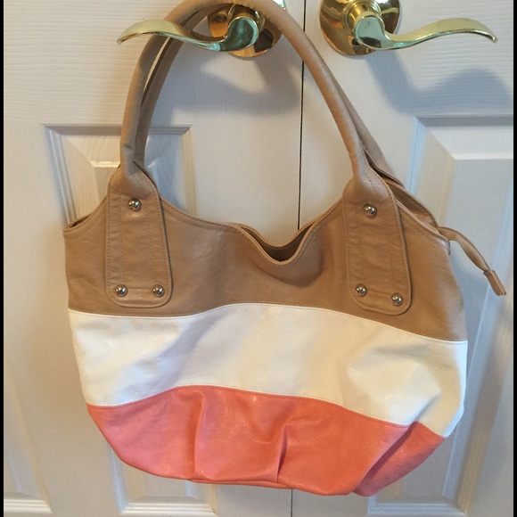 Peach/white/tan oversized bag.