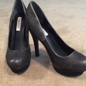 Jennifer Lopez pumps