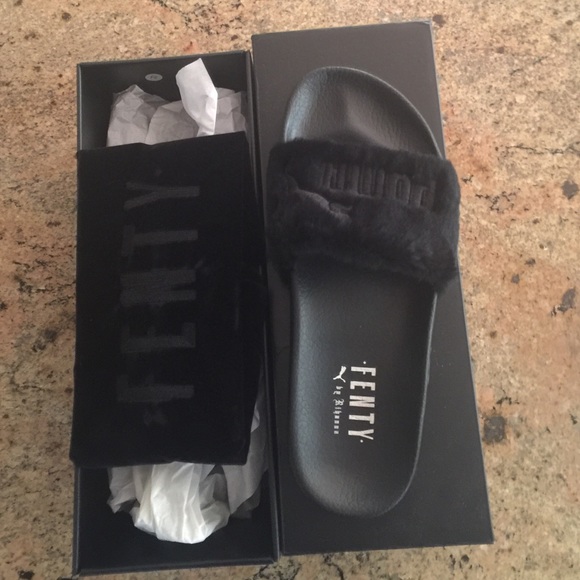 puma fluffy slides black