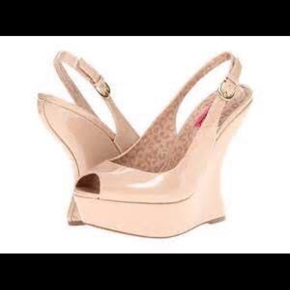 Betsey Johnson Makenna wedges
