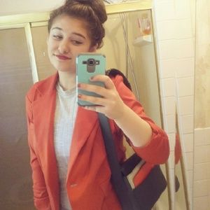 Meet your Posher, Tiffany