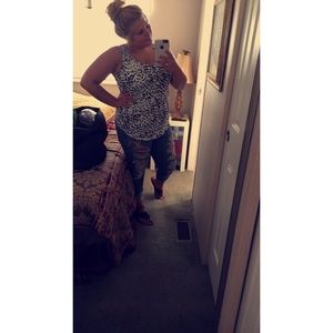 Meet your Posher, Abbey