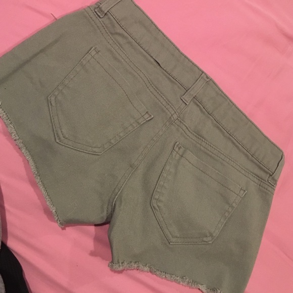 olive green shorts - Picture 2 of 2