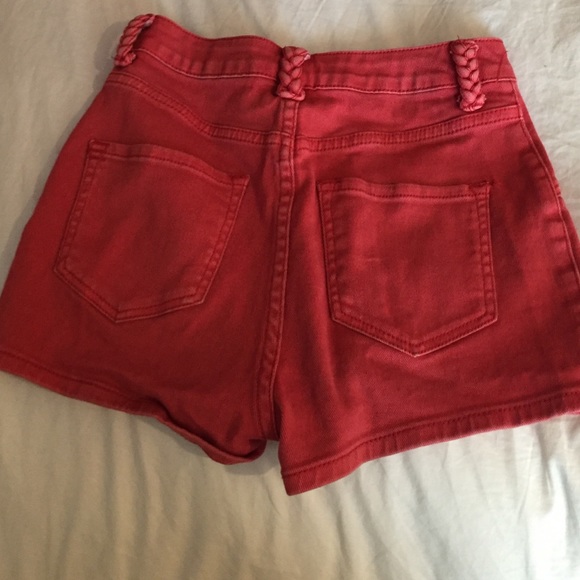 Highwaisted shorts - Picture 2 of 2