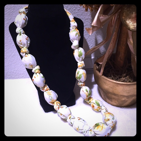 Fashion forward necklace