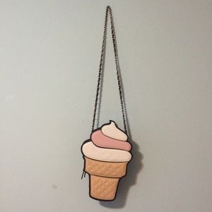 NWOT Ice cream purse