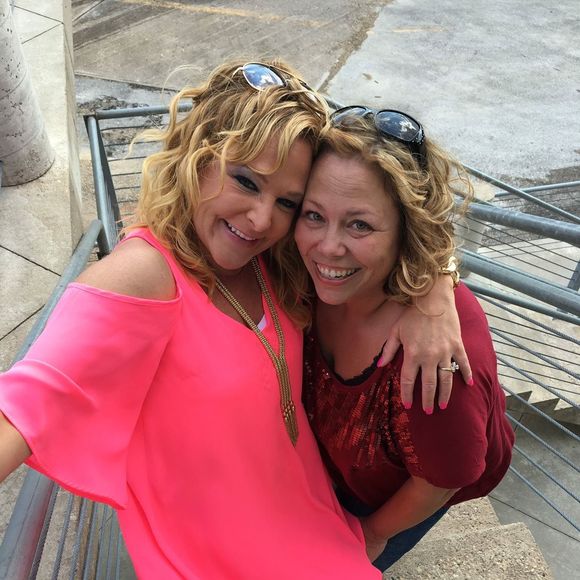 Meet your Posher, Laurie - Picture 1 of 1