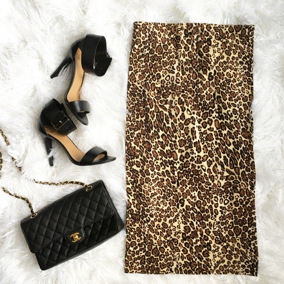 💗Leopard print midi skirt💗