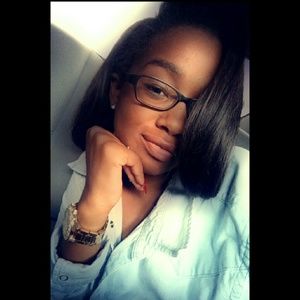 Meet your Posher, Janel