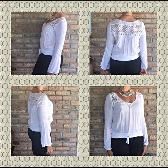 ✨SALE Boho Beauty Peasant Crochet Tassel Top XS/S - Picture 3 of 3