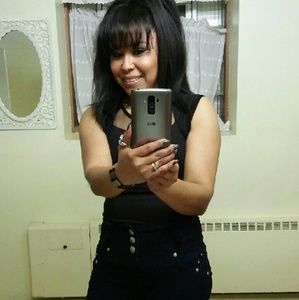 Meet your Posher, Lore