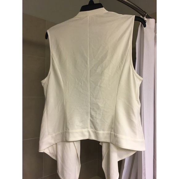 BCBGMAXAZRIA vest - Picture 4 of 4