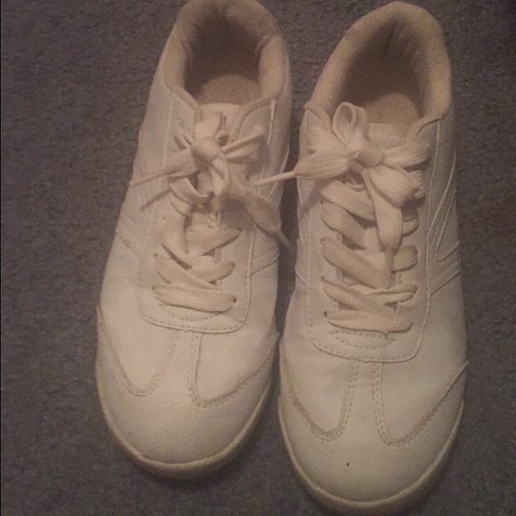 Shoes! Need them gone lol - Picture 2 of 4