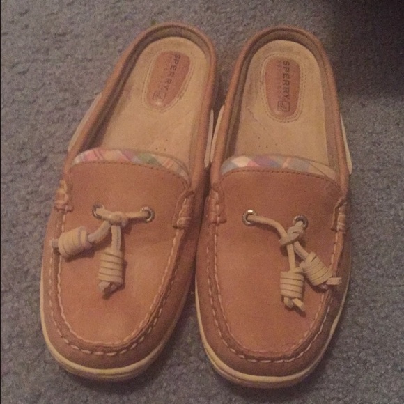 Shoes! Need them gone lol - Picture 3 of 4