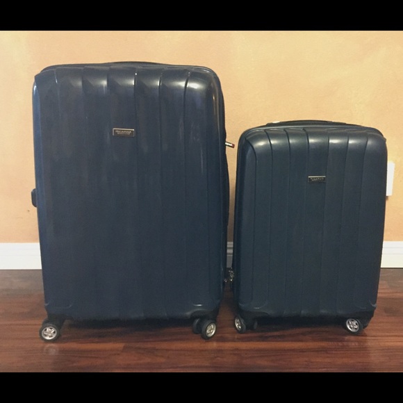 2 piece luggage set
