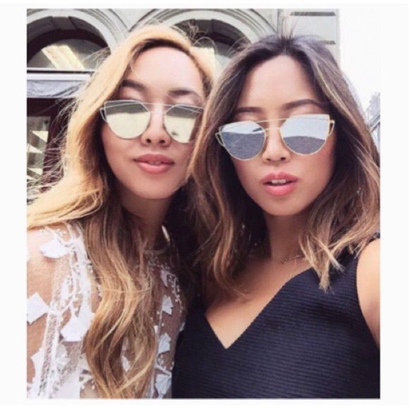 🎉HP🎉 • Metal Reflective Oversize Sunglasses - Picture 3 of 4