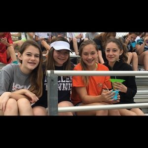 Meet your Posher, Hope