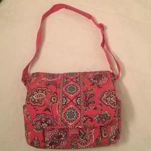 Barely used Vera Bradley messenger bag