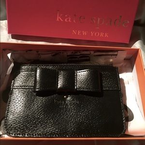 Black Kate Spade Wristlet