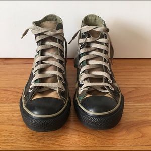 Camouflage mid top Converse