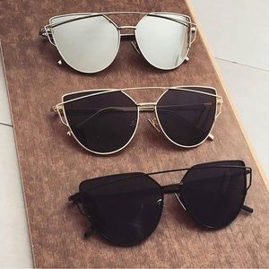 Cat eye shaped sunnies! mult colors avail