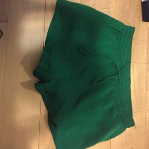 Green satin short 8$!! 🔥