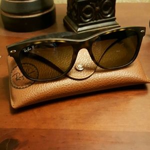 Ray-Ban New Wayfarer Classic Polarized