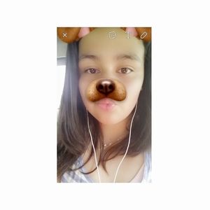 Meet your Posher, Esmeralda