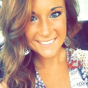 Meet your Posher, Carly