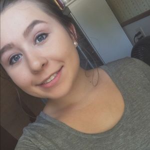 Meet your Posher, Makayla