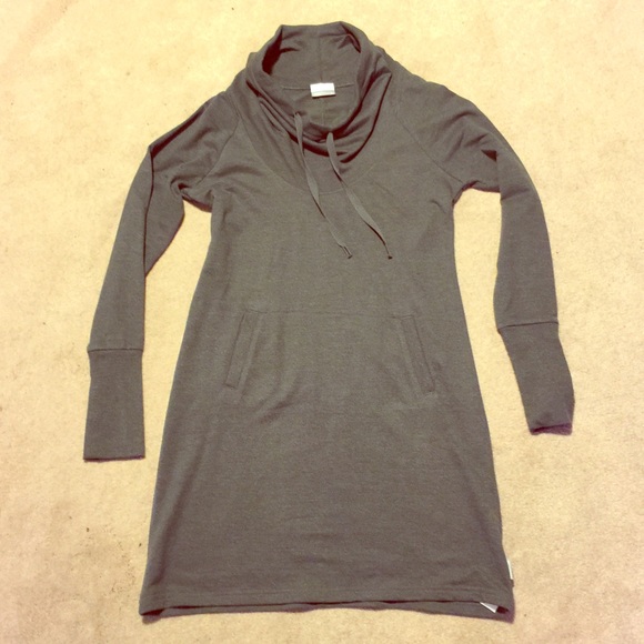 Columbia Dresses & Skirts - Adorable cowl neck dress!