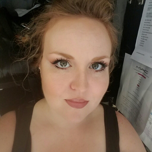 Meet your Posher, Missy