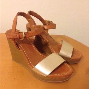 American Eagle - Size 5 wedges