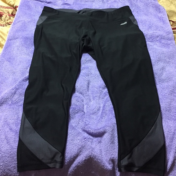 Avia plus Black Yoga pant Capris 1X 14W 16W