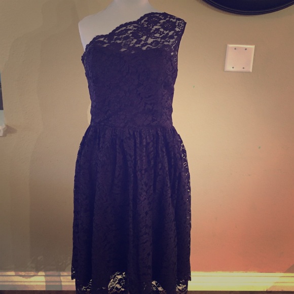 Tevolio Dresses & Skirts - Tevolio deep plum lace dress