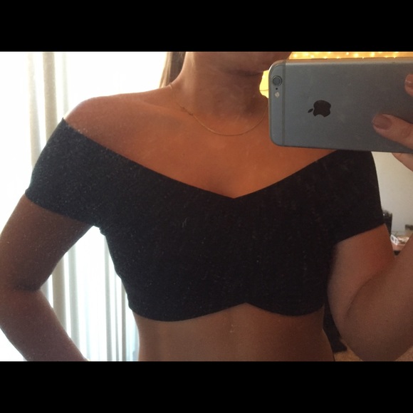 black cross crop top