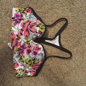 VS sports bra