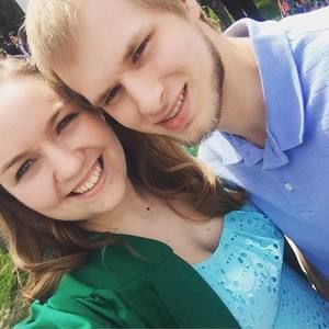 Meet your Posher, Lea