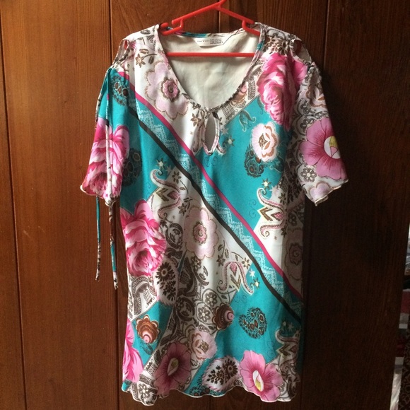 Blue Flower Pattern Sheared Blouse