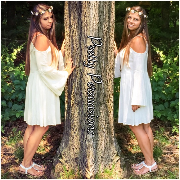 SOLD OUT🌻White Bell Sleeve Cold Shoulder Dress - Picture 2 of 3