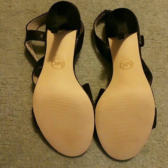 Michael Kors heels!! - Picture 3 of 4