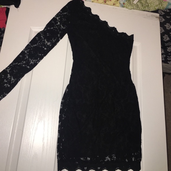 Beautiful black lace mini dress (off shoulder)