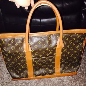 Louis Vuitton purse
