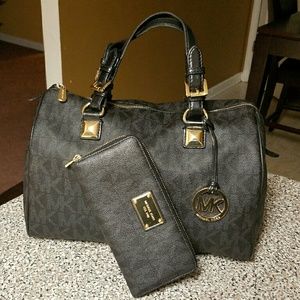 MK Large Grayson Satchel w/Matching Wallet