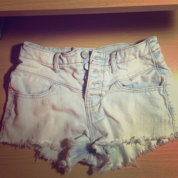 Light wash high waisted shorts