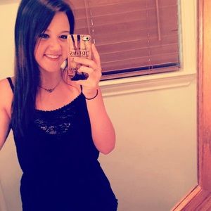 Meet your Posher, Lauren