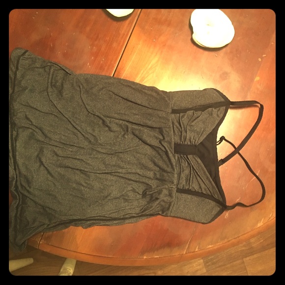 Lululemon size 4 tank