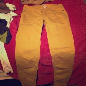 Mustard Yellow Skinny Jeans!!